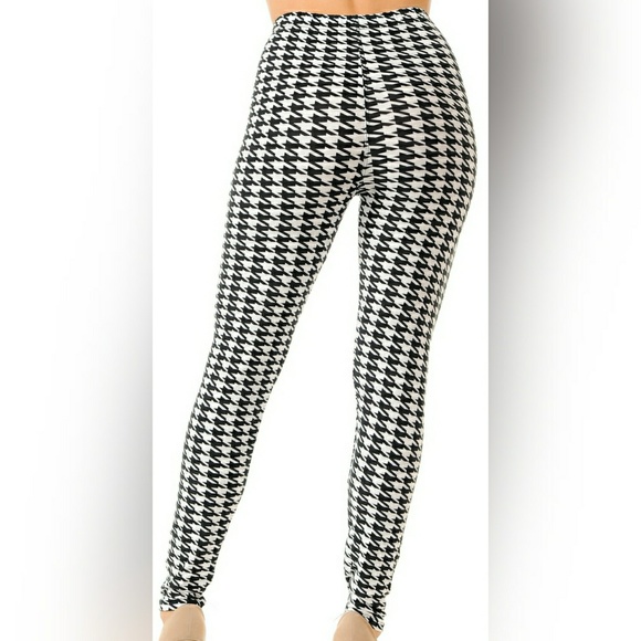 Buttery Soft Houndstooth Leggings - Picture 2 of 8